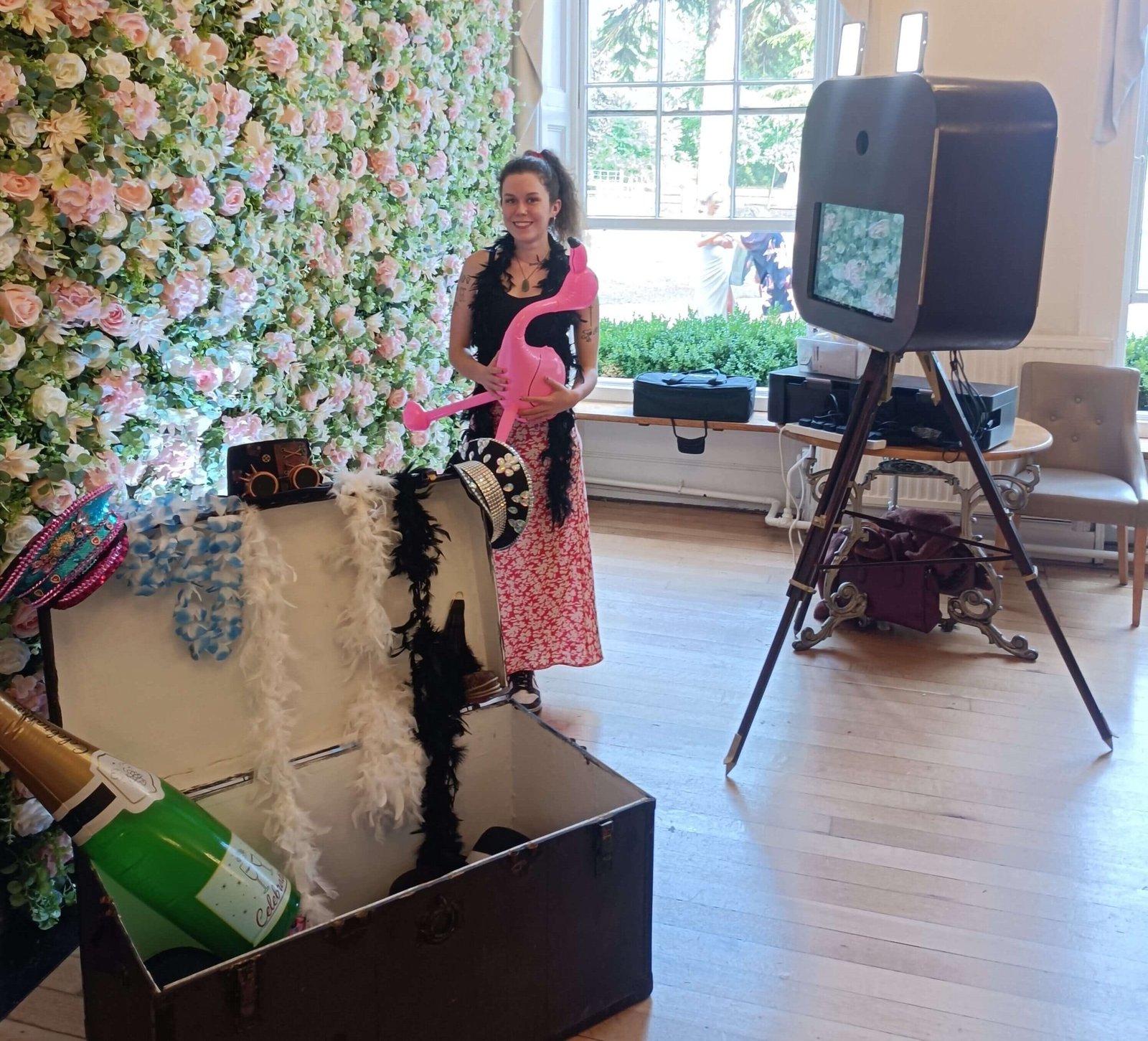 DJ & Photo Booth Gloucestershire